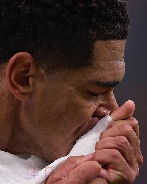 贝林厄姆社媒:还有5场决赛 我们将倾尽所有 贝林厄姆社媒:还有5场决赛 我们将倾尽所有